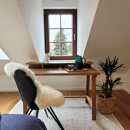 Seezeit - Gemuetliche Ferienwohnung, Tiefgarage, Cospudener Markkleeberg
