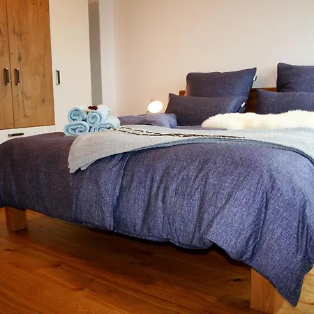 Seezeit - Gemuetliche Ferienwohnung, Tiefgarage, Cospudener مارك كليبرغ