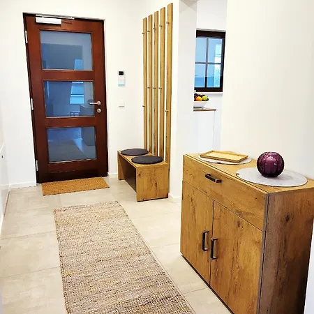 Seezeit - Gemuetliche Ferienwohnung, Tiefgarage, Cospudener * مارك كليبرغ