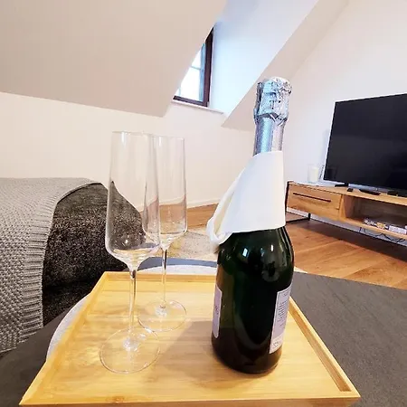 Seezeit - Gemuetliche Ferienwohnung, Tiefgarage, Cospudener مارك كليبرغ