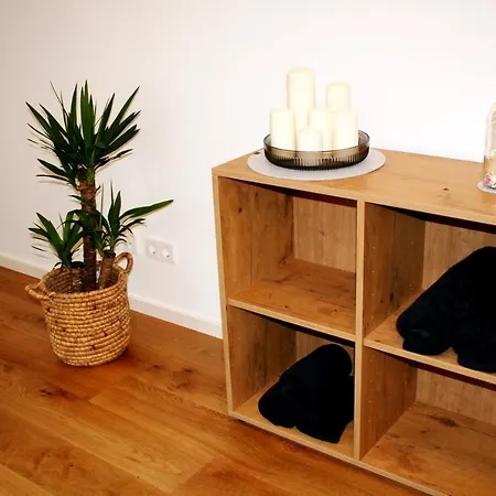 Seezeit - Gemuetliche Ferienwohnung, Tiefgarage, Cospudener Apartment *