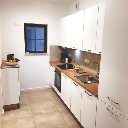 Seezeit - Gemuetliche Ferienwohnung, Tiefgarage, Cospudener شقة