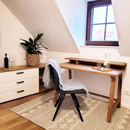 Seezeit - Gemuetliche Ferienwohnung, Tiefgarage, Cospudener *