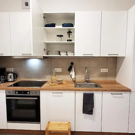 Seezeit - Gemuetliche Ferienwohnung, Tiefgarage, Cospudener Markkleeberg