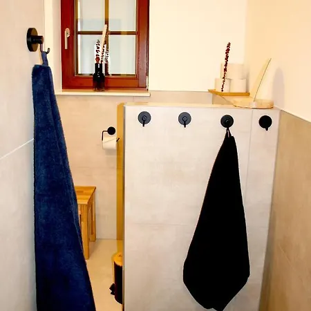 Seezeit - Gemuetliche Ferienwohnung, Tiefgarage, Cospudener