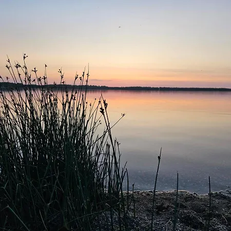 Seezeit - Gemuetliche Ferienwohnung, Tiefgarage, Cospudener *