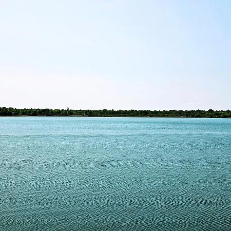 Seezeit - Gemuetliche Ferienwohnung, Tiefgarage, Cospudener Апартаменты