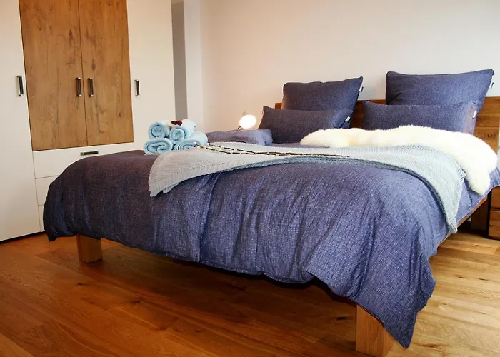 Seezeit - Gemuetliche Ferienwohnung, Tiefgarage, Cospudener Марклеберг