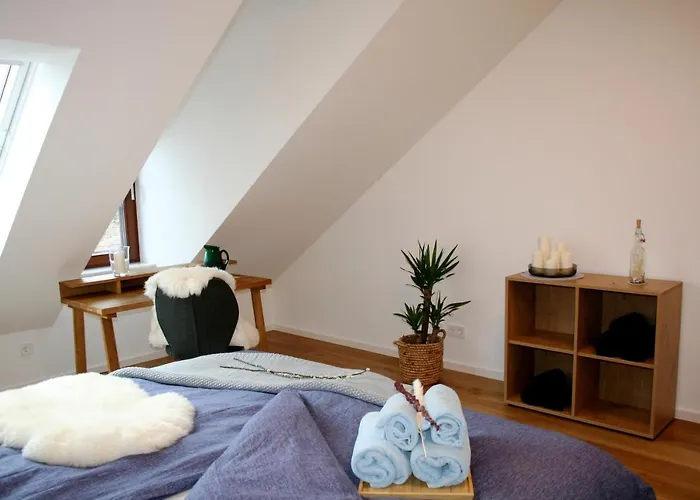 Seezeit - Gemuetliche Ferienwohnung, Tiefgarage, Cospudener Markkleeberg