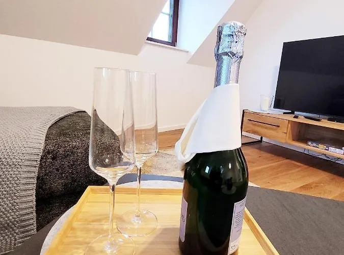 Seezeit - Gemuetliche Ferienwohnung, Tiefgarage, Cospudener Markkleeberg