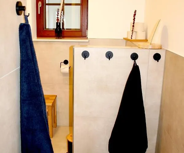 Seezeit - Gemuetliche Ferienwohnung, Tiefgarage, Cospudener