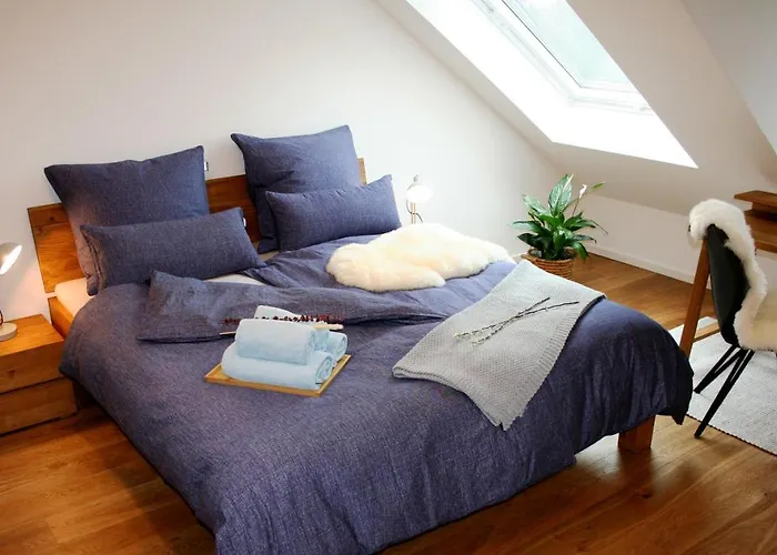 Seezeit - Gemuetliche Ferienwohnung, Tiefgarage, Cospudener * Markkleeberg