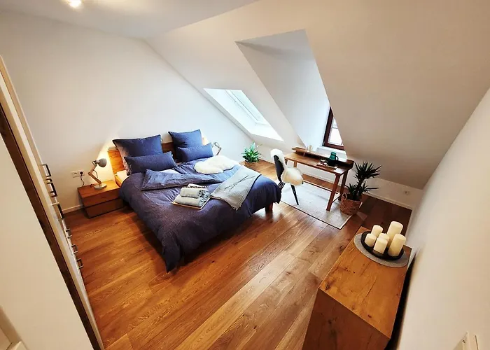 Seezeit - Gemuetliche Ferienwohnung, Tiefgarage, Cospudener Markkleeberg