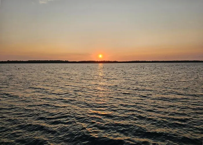 Seezeit - Gemuetliche Ferienwohnung, Tiefgarage, Cospudener * Markkleeberg